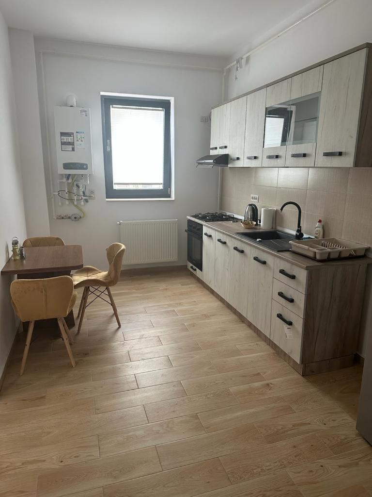 In Apart Hotel Bucureşti Ngoại thất bức ảnh