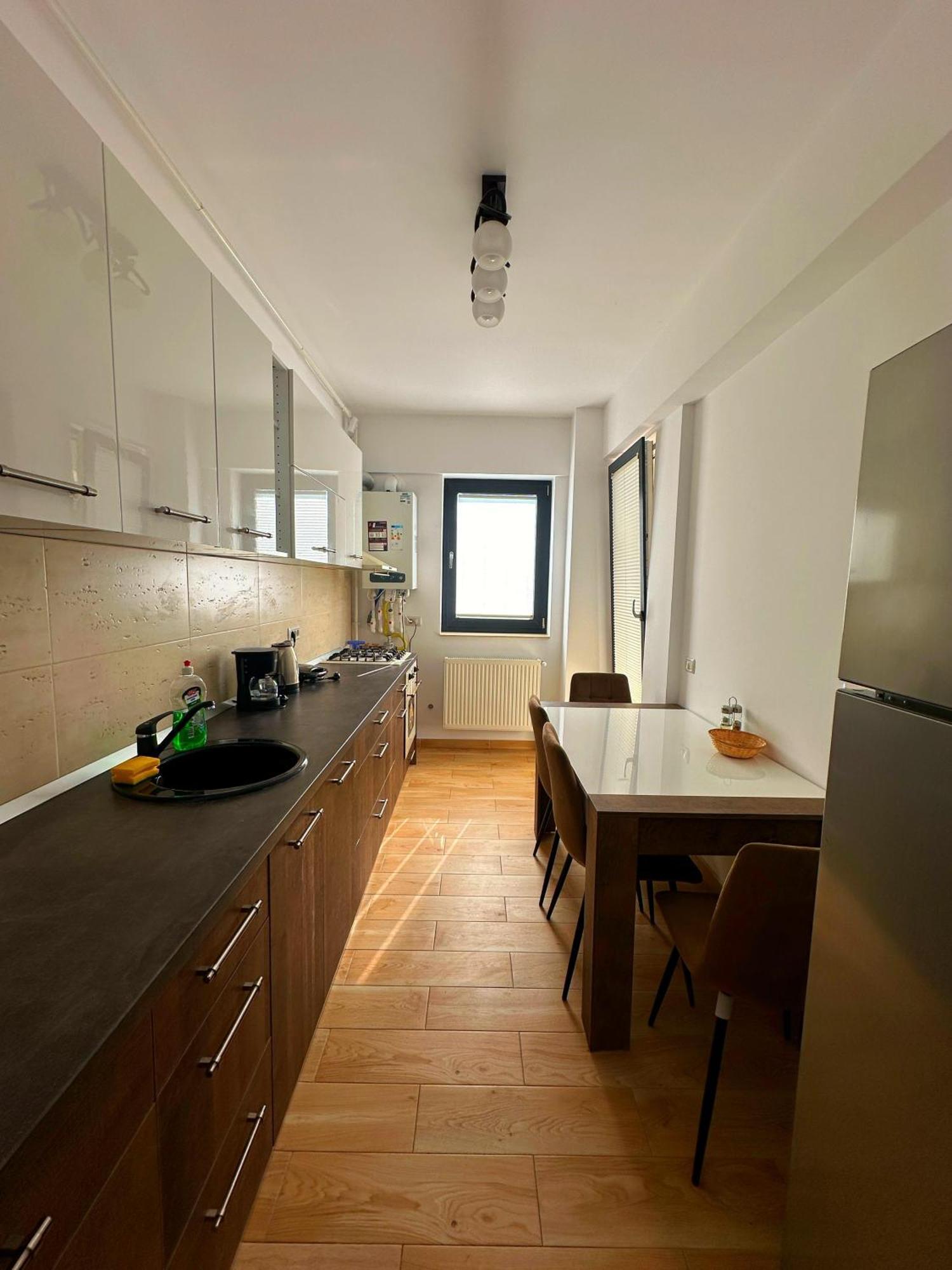 In Apart Hotel Bucureşti Ngoại thất bức ảnh